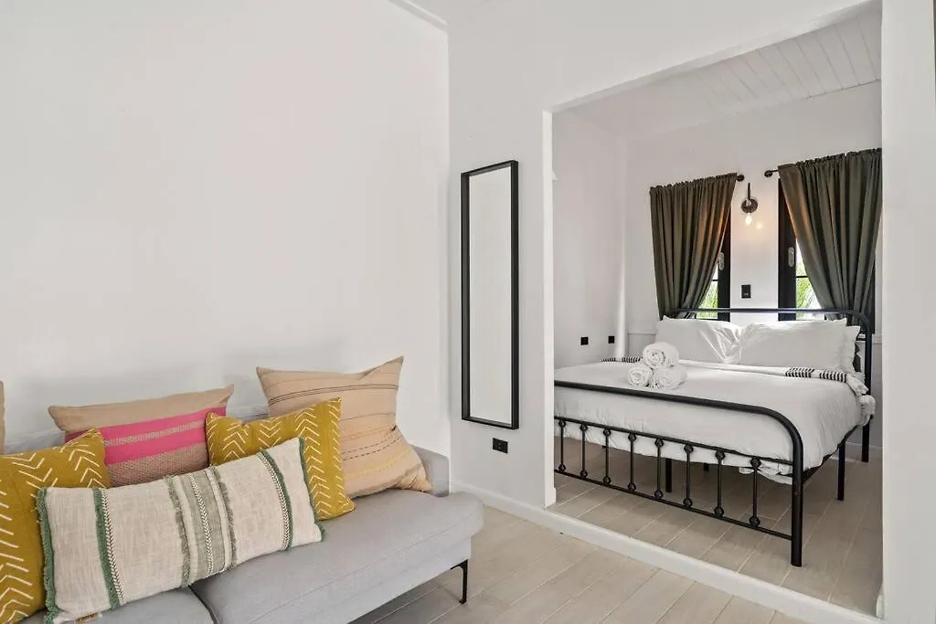 Villa Bohemia I & II Grand Gated Estate San Juan 0*,  Porto Riko